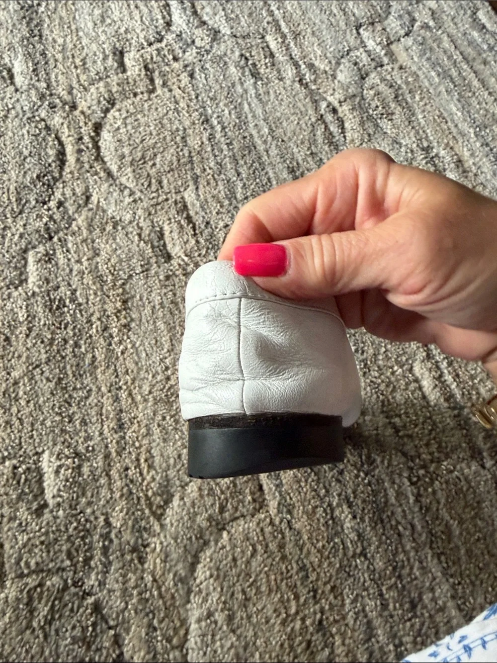 CHANEL White Leather CC Logo Loafers